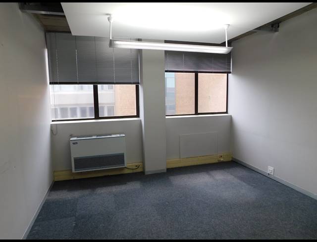 2,000M² OFFICE TO LET IN FERNDALE